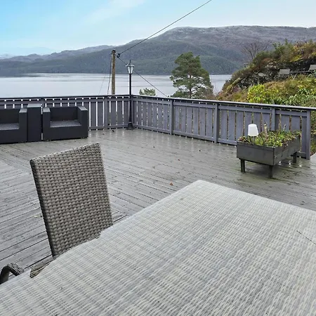Front In Omastrand Feriehus